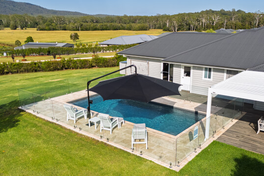 <b>Frameless Glass Pool Fencing in King Creek</b>