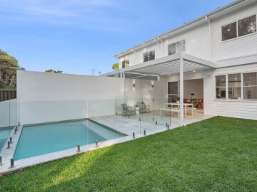 <b>Frameless Glass Pool Fencing in Port Macquarie</b>