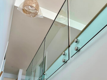 <b>Pinned Glass Stair &amp; Balcony Balustrading Forster</b>