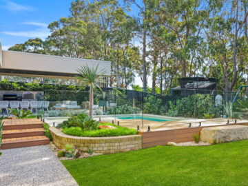 <b>Frameless Glass Pool Fencing Caitlin Darcy Port Macquarie</b>